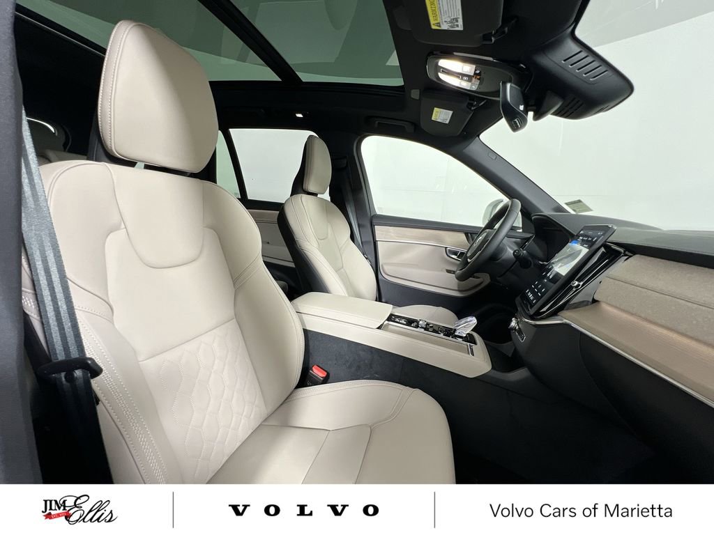 New 2026 Volvo XC90 B6 Plus w/ Protection Package Premier image 27
