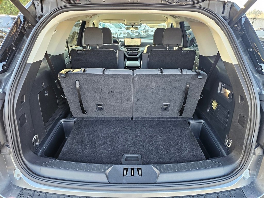 Used 2025 Ford Explorer Active image 24