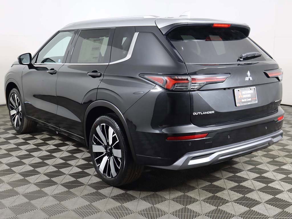 New 2025 Mitsubishi Outlander AWD image 19