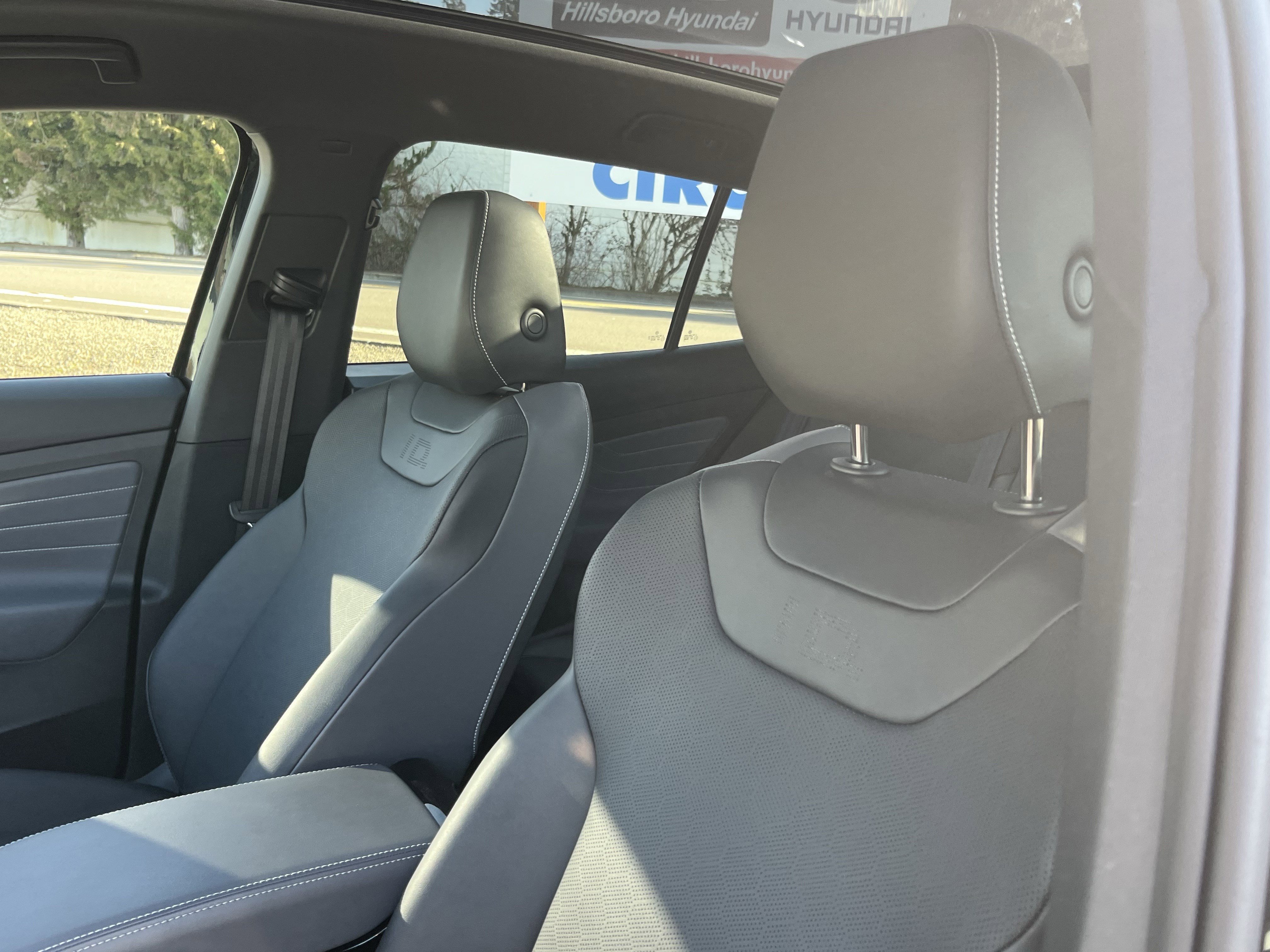 Used 2023 Volkswagen ID.4 Pro S image 18