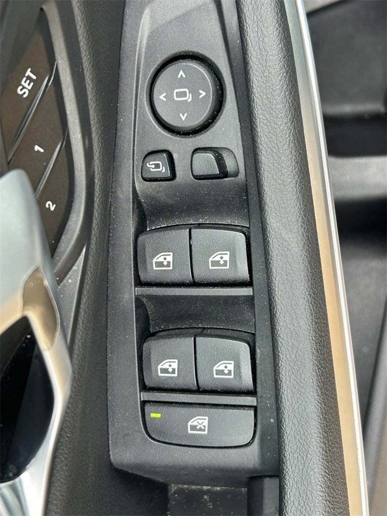 Used 2025 BMW 330i Sedan image 23