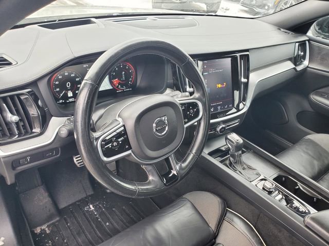 Used 2021 Volvo S60 T5 R-Design image 16