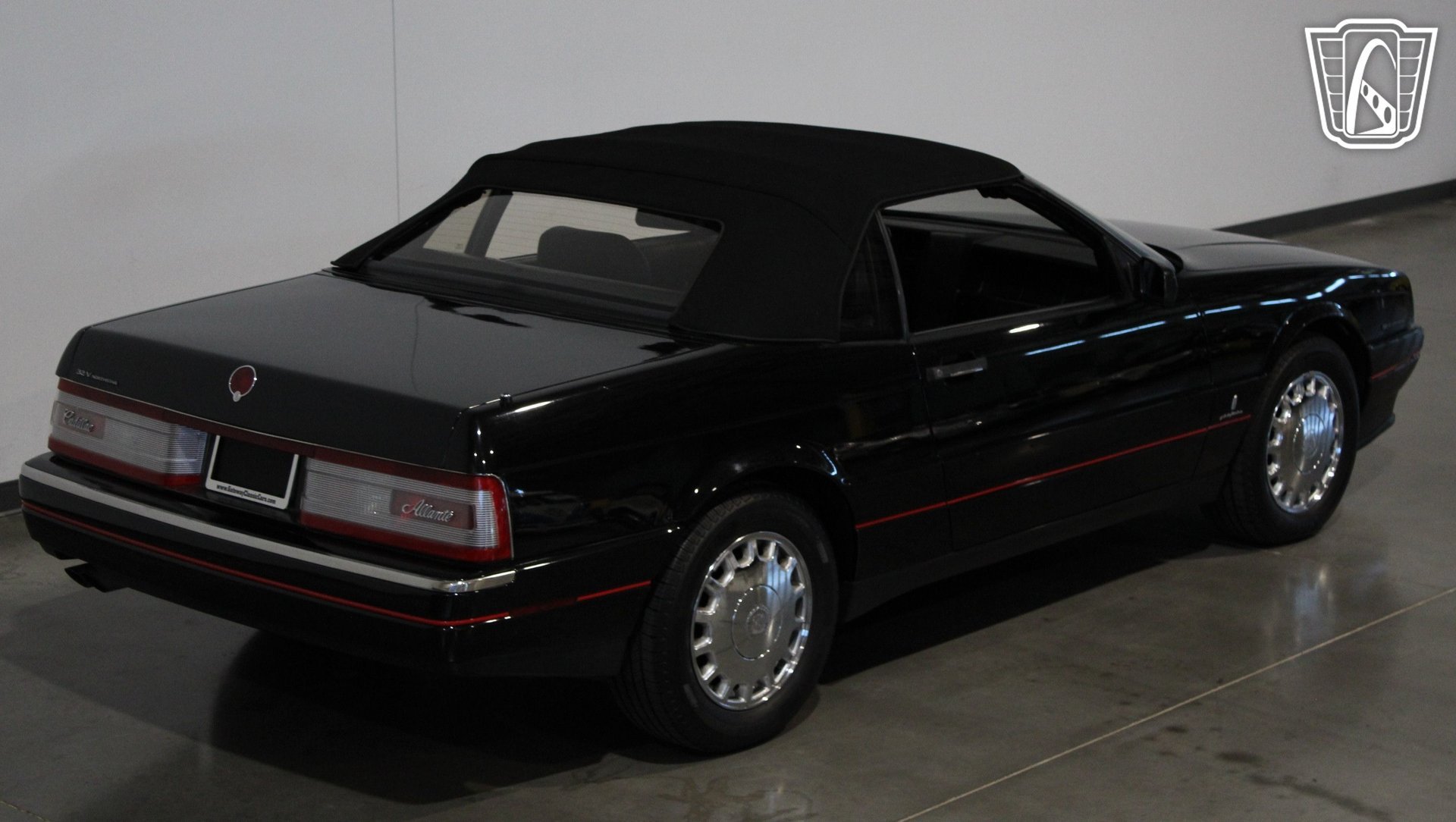 Used 1993 Cadillac Allante FWD image 17