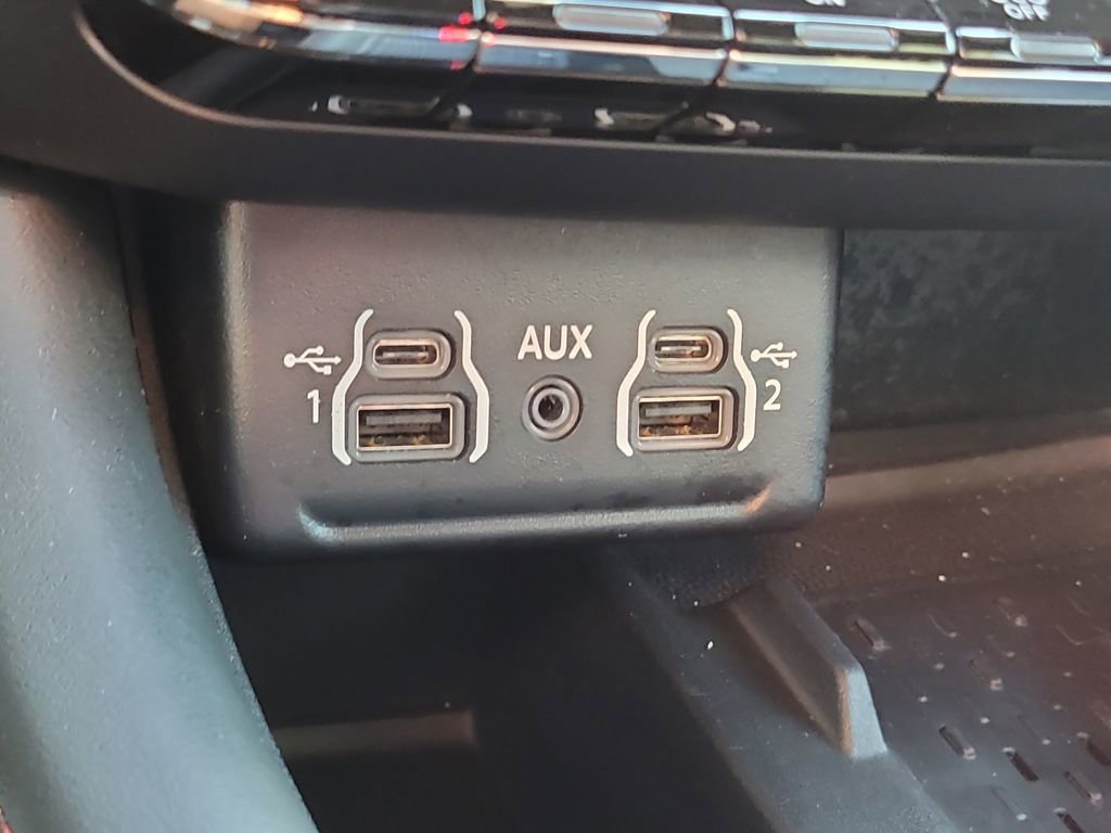 Used 2025 Dodge Durango GT image 28