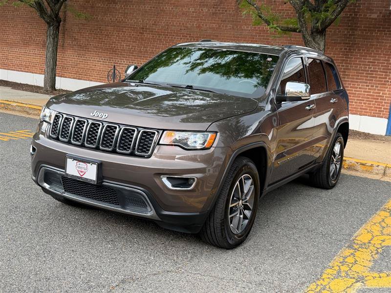 Used 2017 Jeep Grand Cherokee Limited AWD/4WD image 3