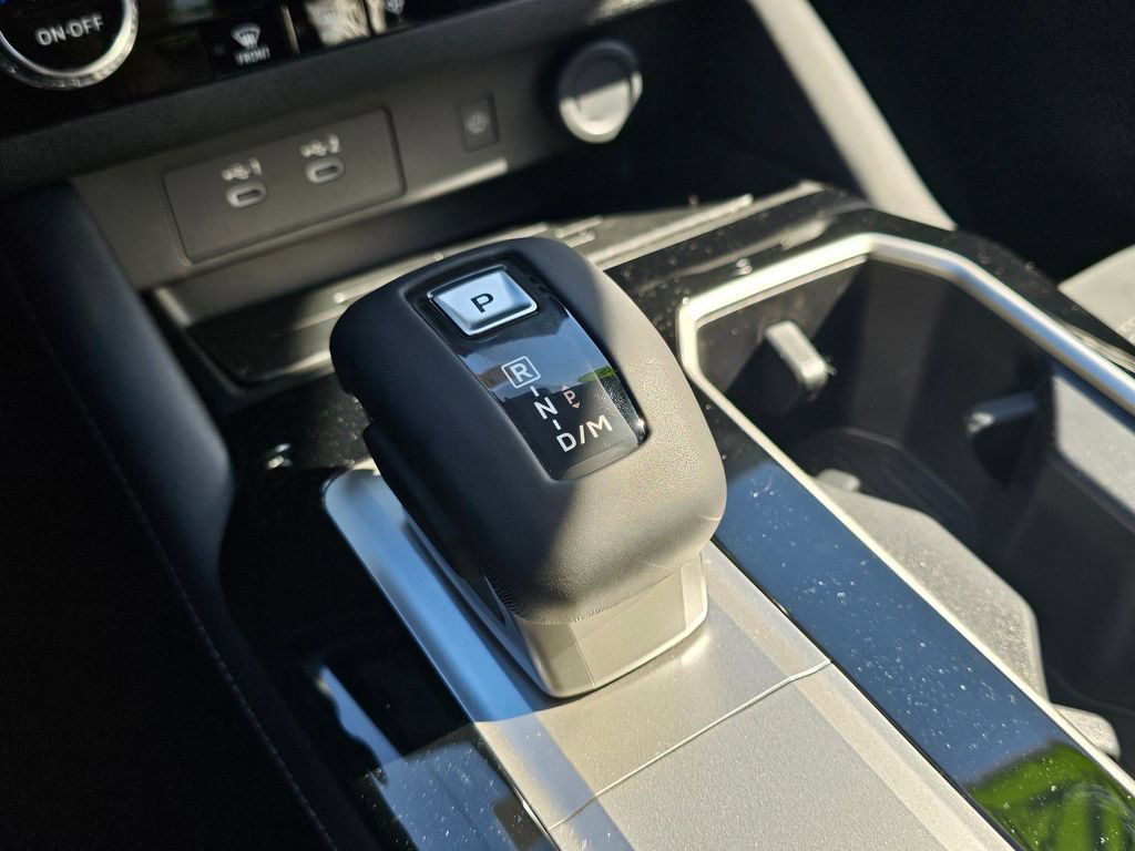 New 2026 Mitsubishi Outlander LE AWD/4WD image 26