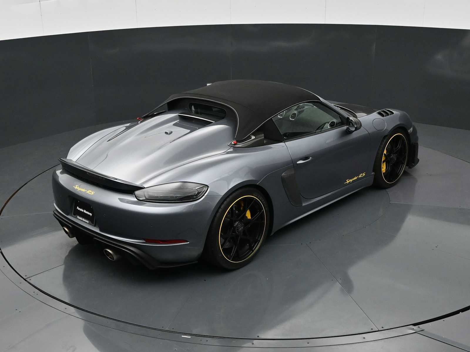 Certified 2025 Porsche 718 Boxster Spyder RS RWD image 32