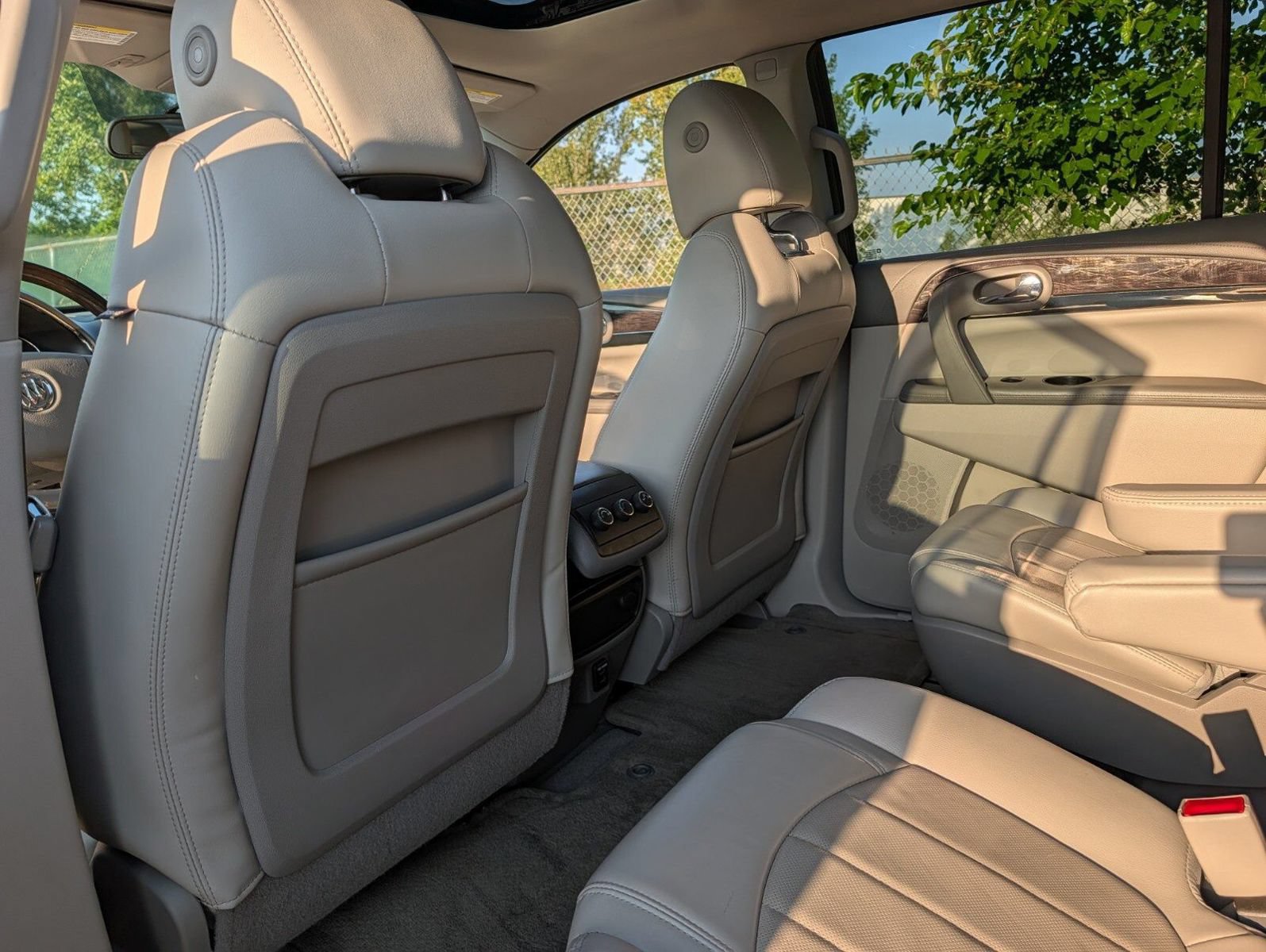 Used 2016 Buick Enclave Leather FWD image 19