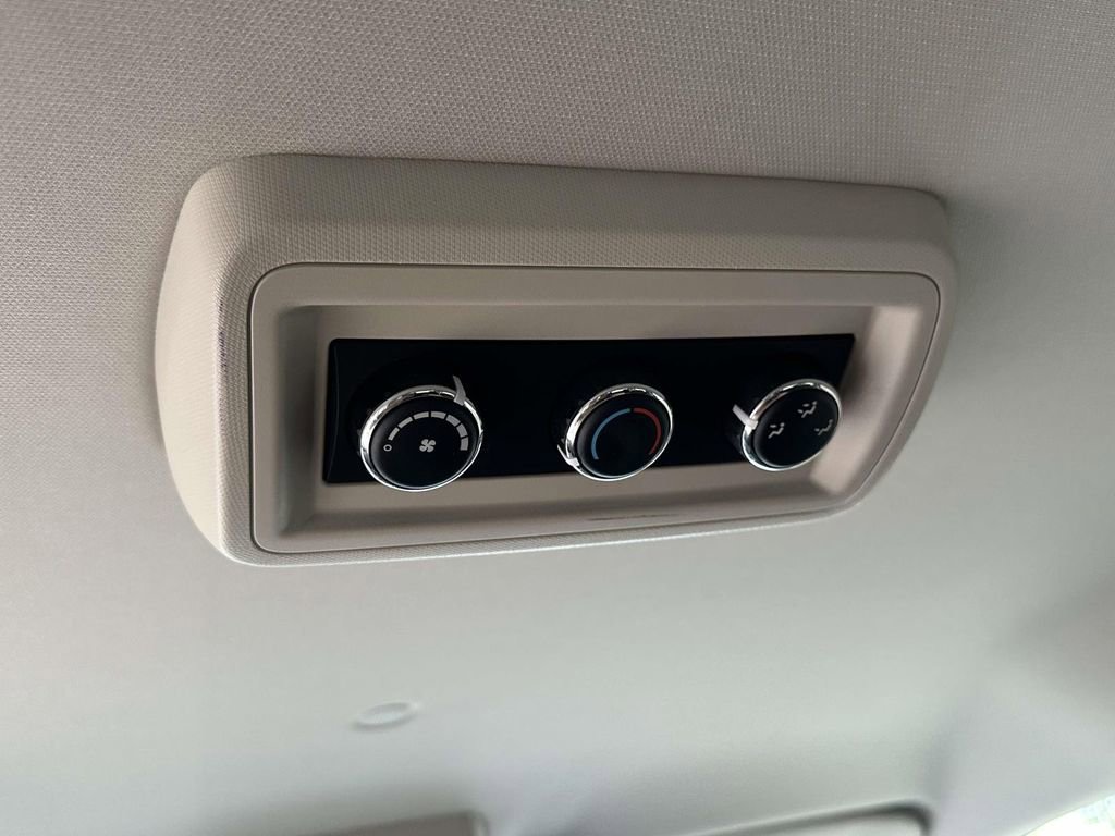 Used 2013 Dodge Grand Caravan SE FWD image 13