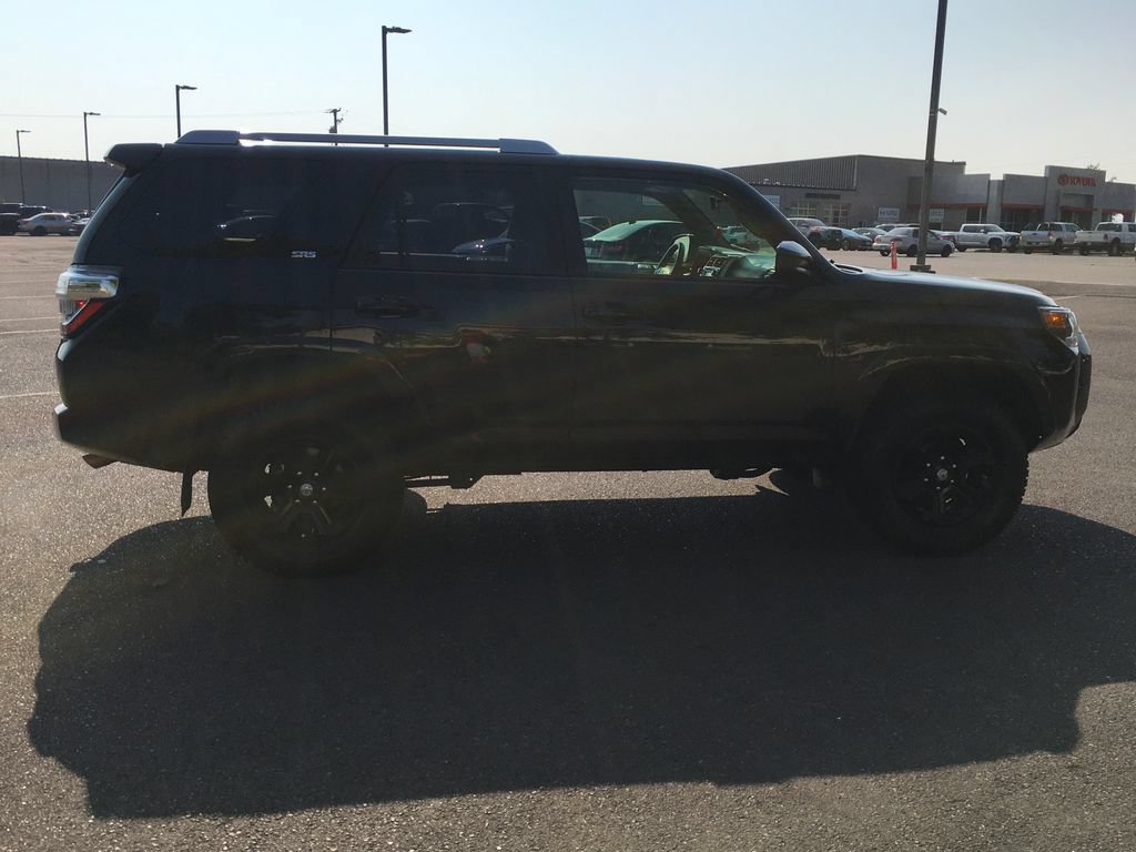 Used 2018 Toyota 4Runner SR5 AWD/4WD image 8