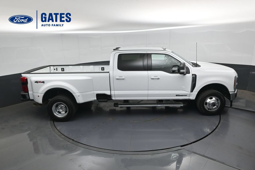 Used 2025 Ford F350 Lariat AWD/4WD image 46