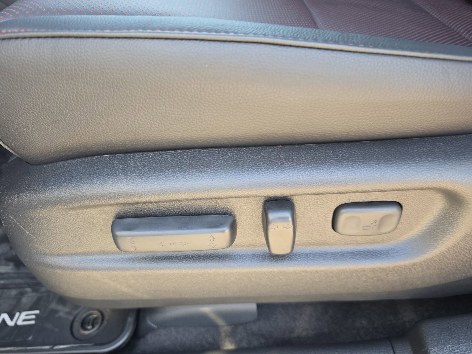 New 2026 Honda Ridgeline Black Edition image 9