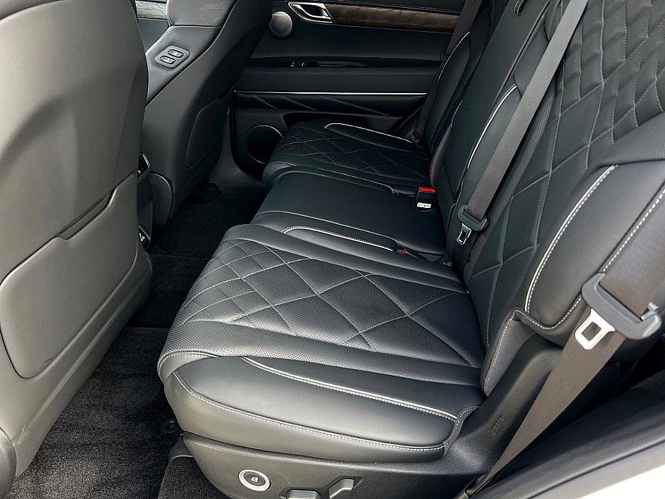 Used 2025 Genesis GV80 3.5T Prestige image 7