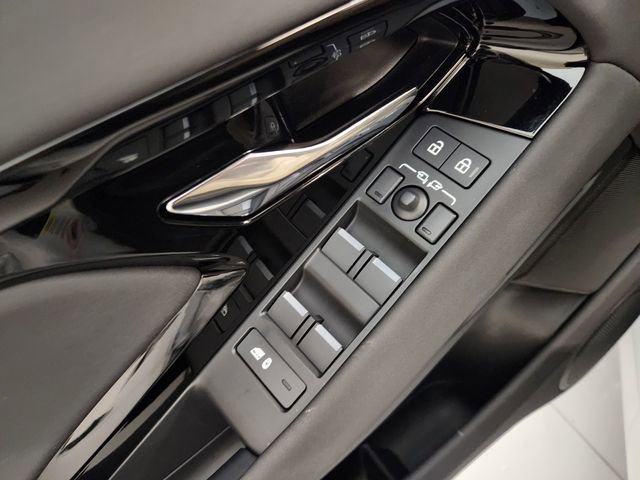 Used 2026 Land Rover Range Rover Evoque S image 22