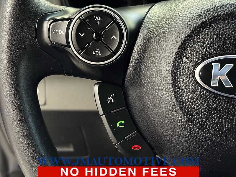 Used 2015 Kia Soul FWD image 31