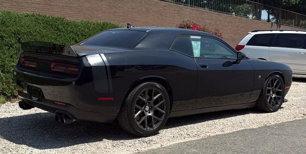 Used 2016 Dodge Challenger R/T Scat Pack RWD image 7