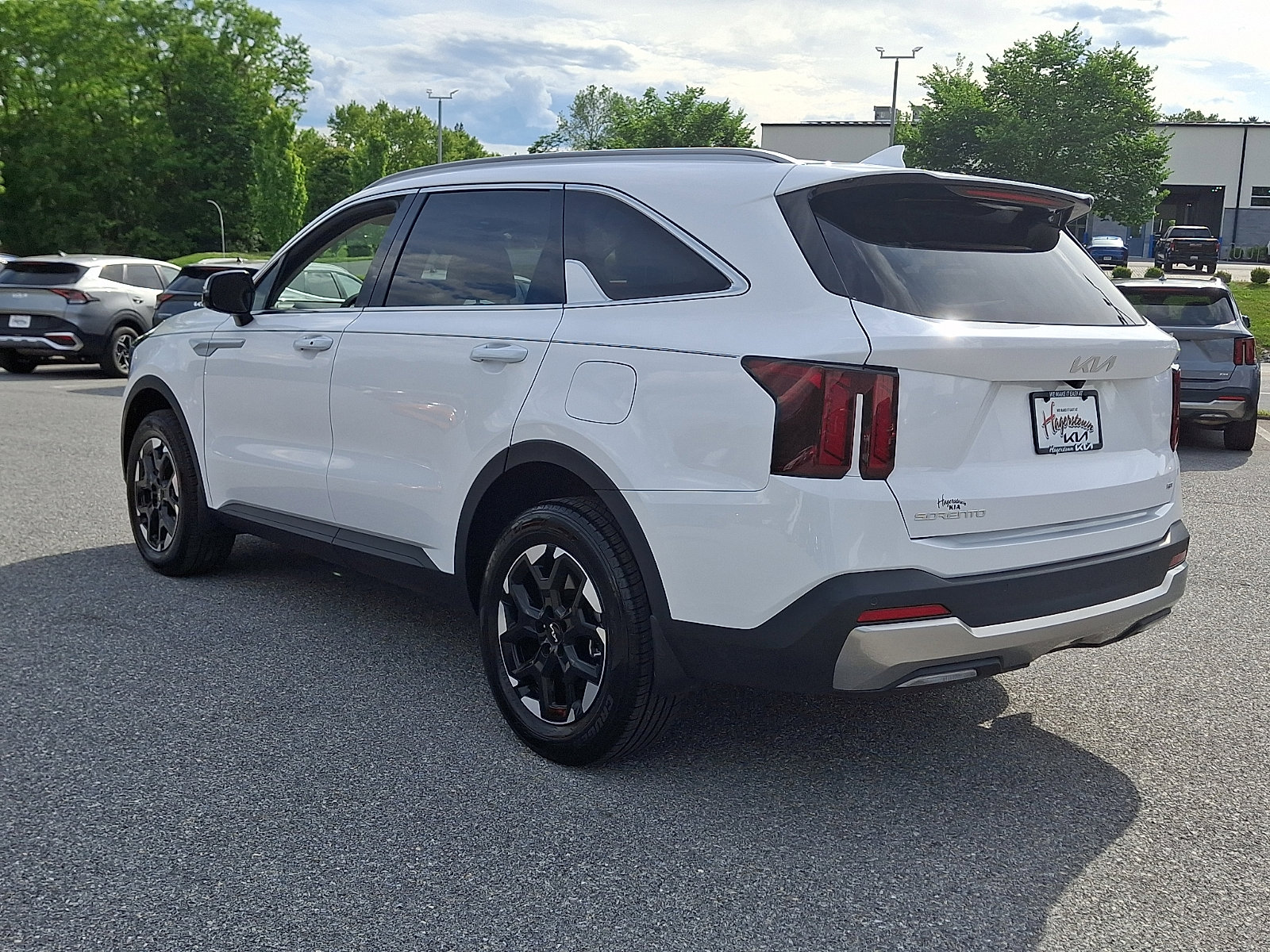 Certified 2025 Kia Sorento S AWD/4WD image 4
