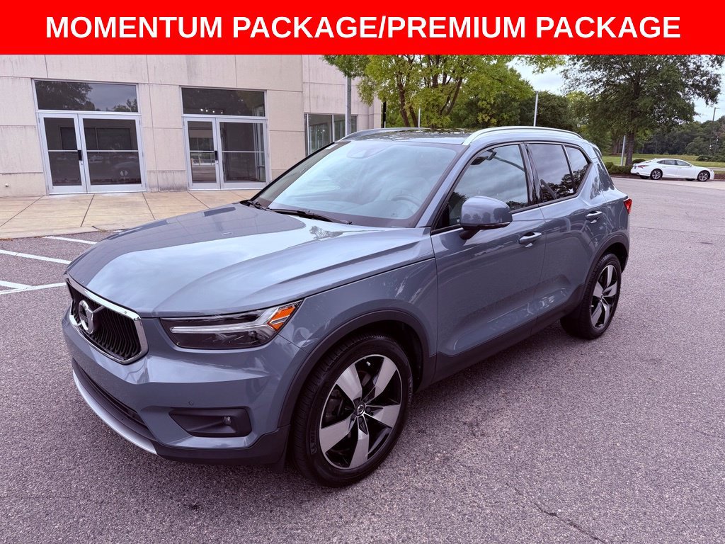 Used 2021 Volvo XC40 T5 Momentum w/ Premium Package AWD/4WD image 3