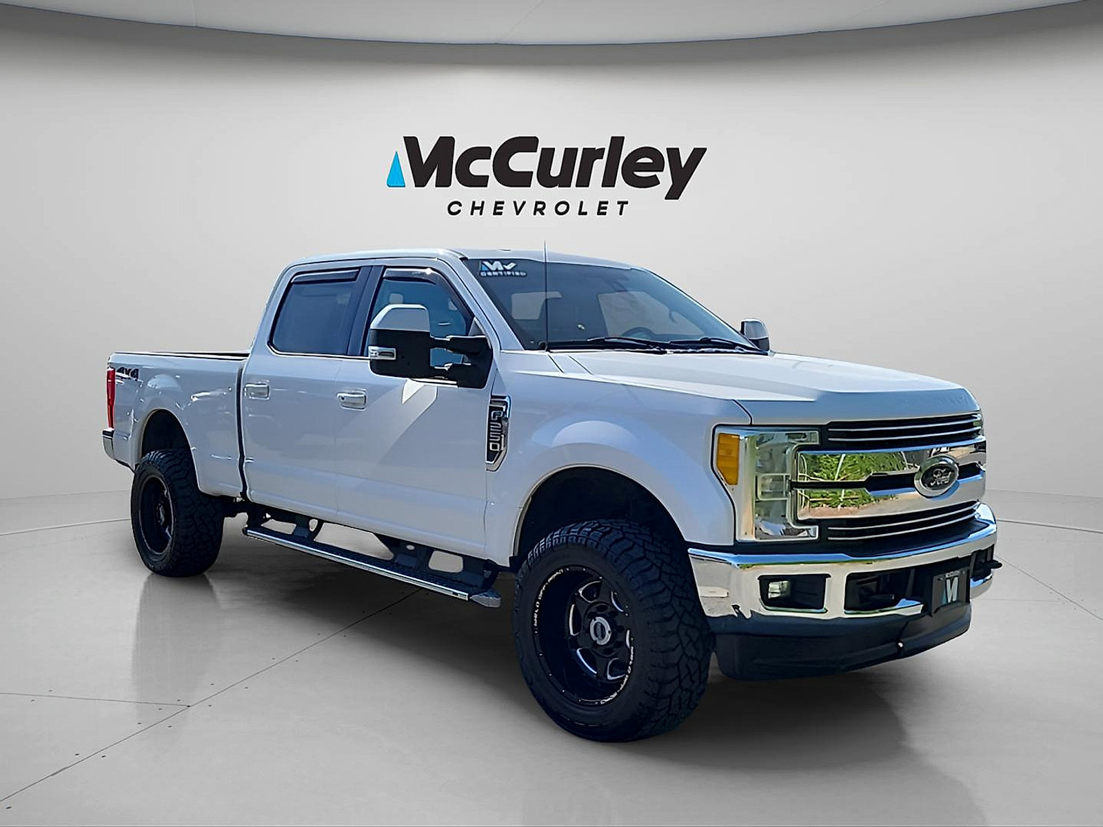 Used 2017 Ford F250 Lariat w/ Lariat Ultimate Package AWD/4WD image 1