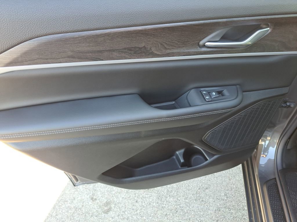 New 2026 Jeep Grand Cherokee L Laredo image 20