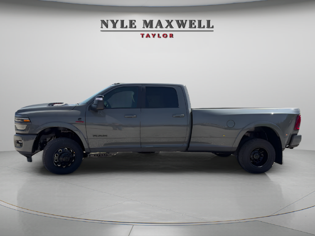 New 2027 RAM 3500 Laramie w/ Night Edition AWD/4WD image 8