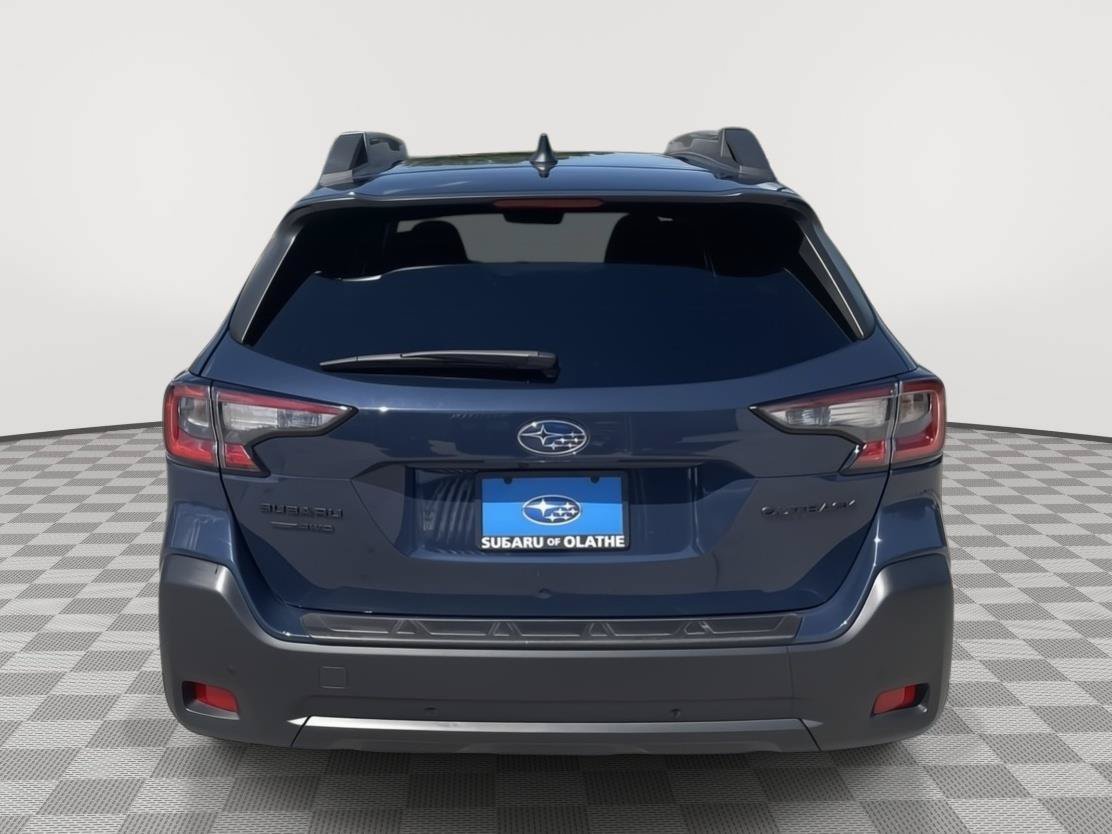 Used 2025 Subaru Outback Onyx Edition AWD/4WD image 12