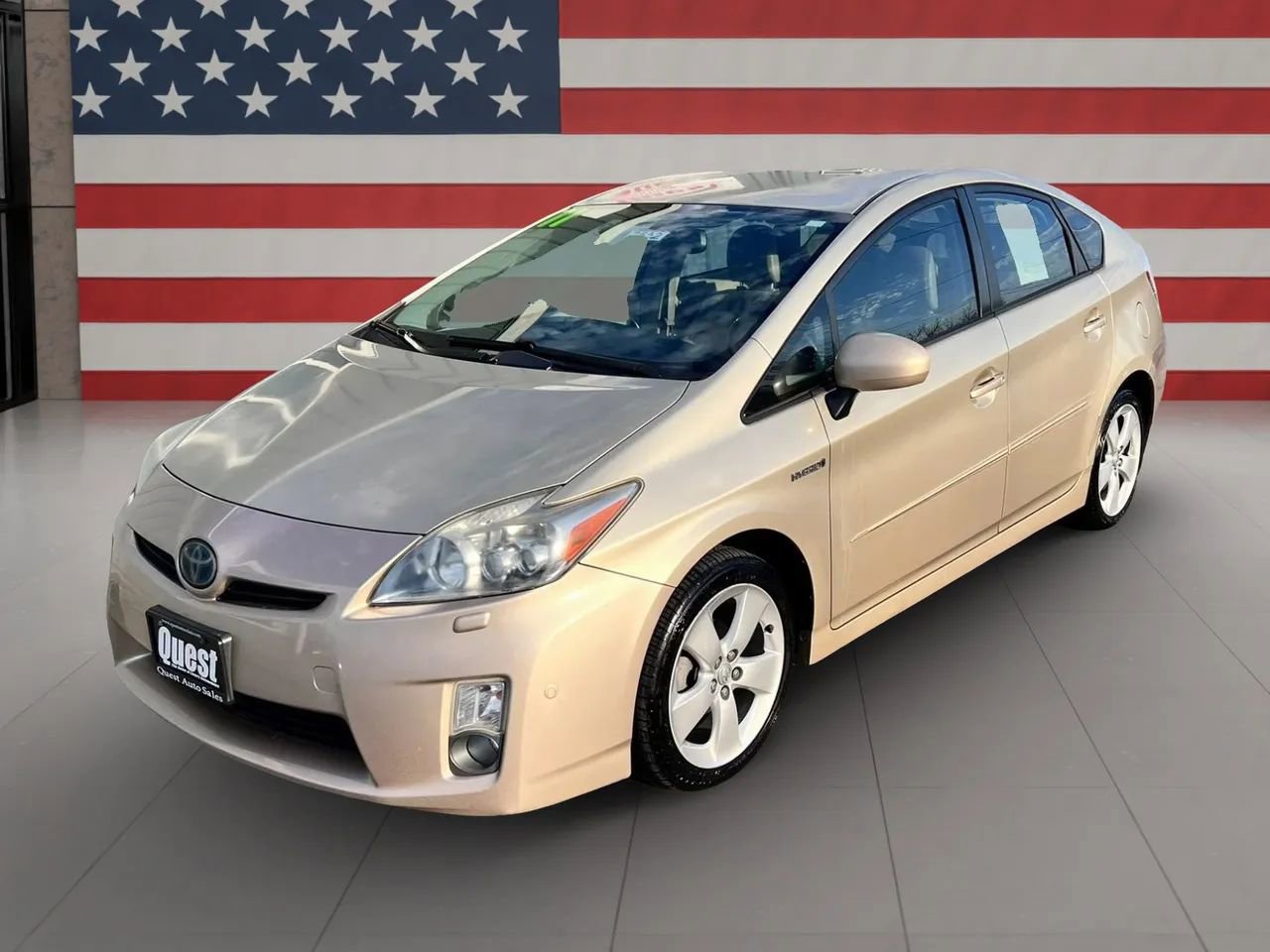 Used 2011 Toyota Prius Five w/ Advanced Technology Pkg image 1