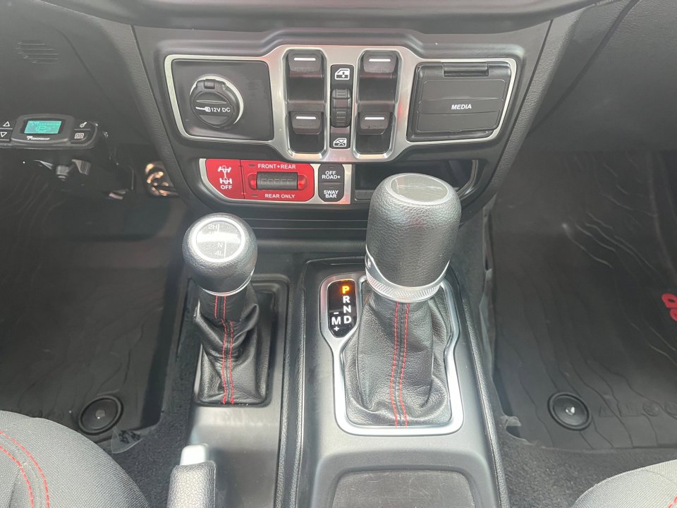 Used 2021 Jeep Gladiator Rubicon w/ LED Lighting Group AWD/4WD image 22