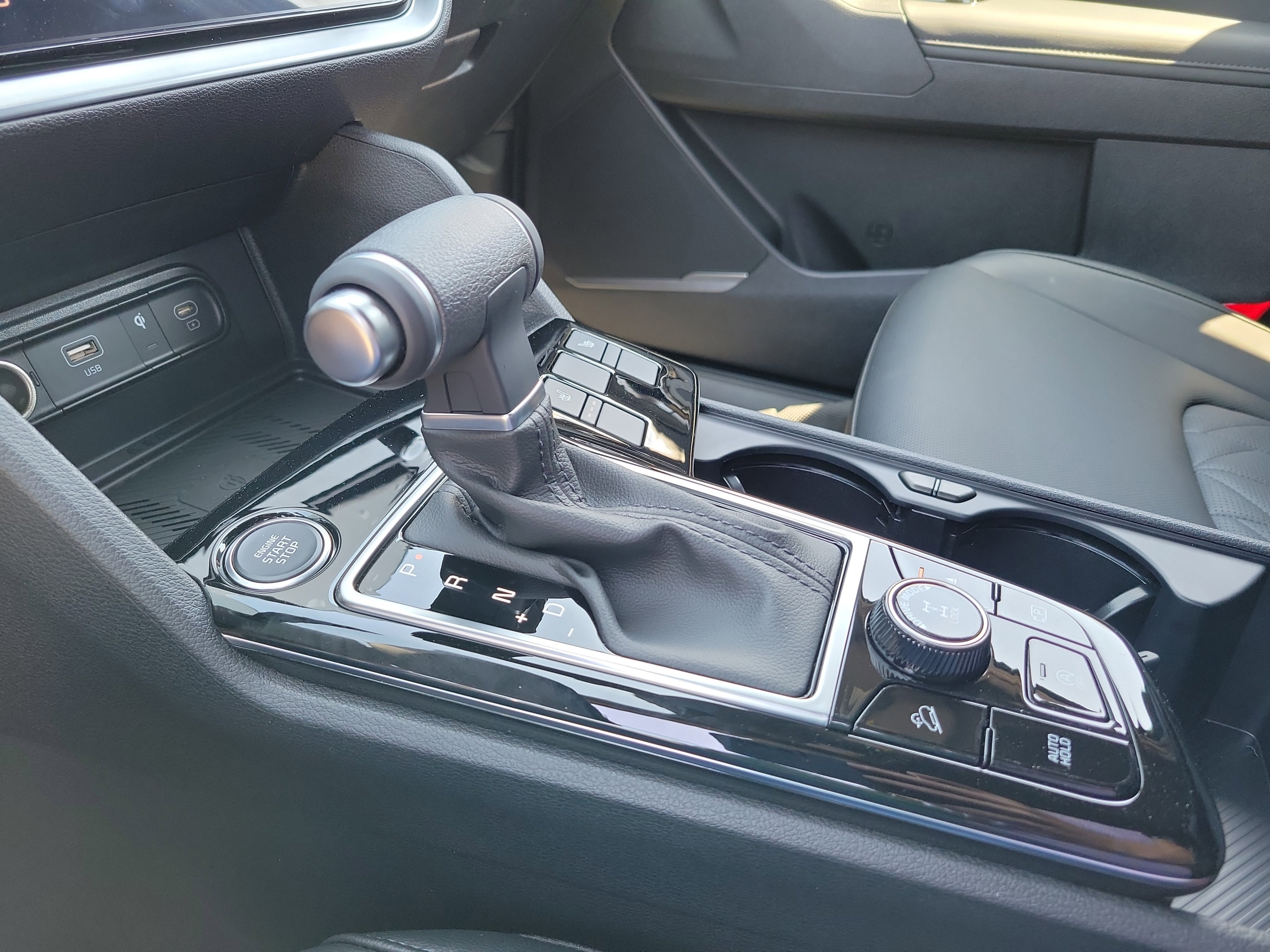 Used 2025 Kia Sportage X-Line w/ Premium Package image 16