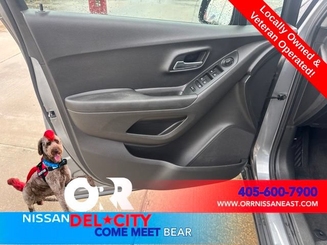 Used 2020 Chevrolet Trax LS w/ Tint and Cruise Package FWD image 15