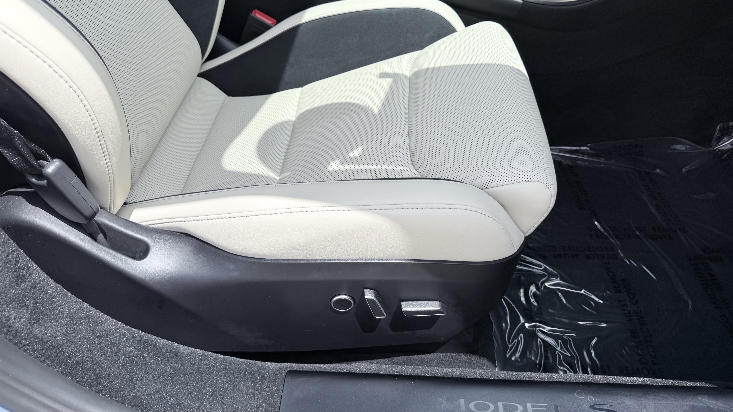 Used 2026 Tesla Model S Plaid AWD/4WD image 38