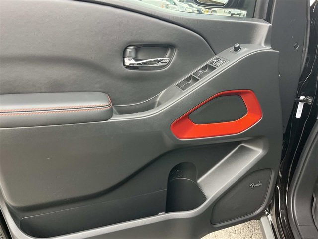 Used 2025 Nissan Frontier Pro-X w/ Pro Convenience Package image 26