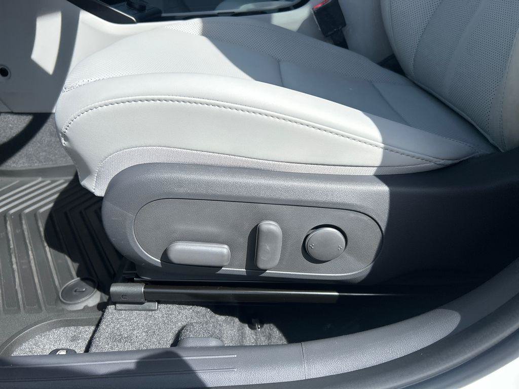 New 2026 Hyundai Kona Limited AWD/4WD image 15