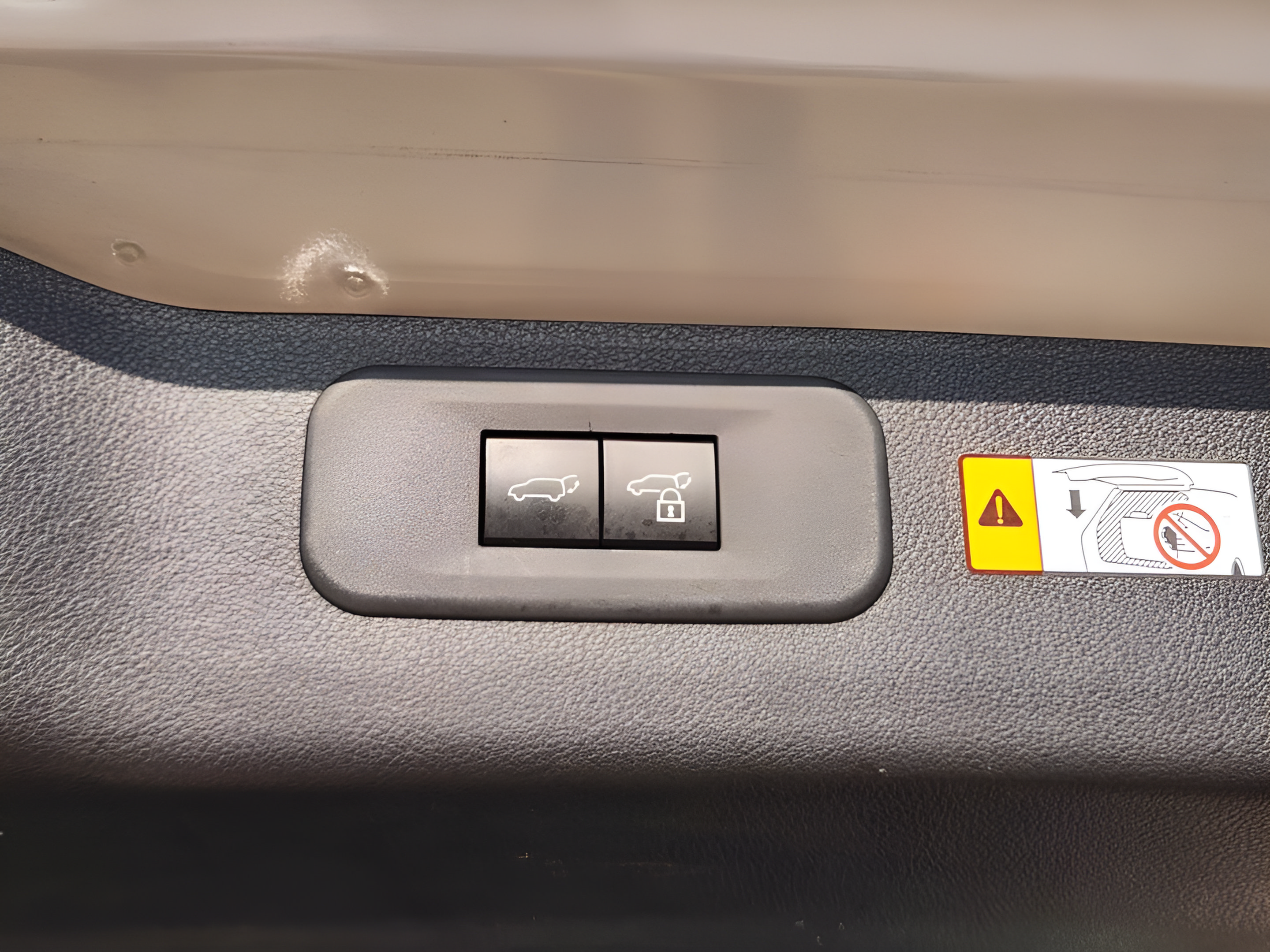 Used 2025 Lexus TX 500h AWD w/ Technology Package image 24