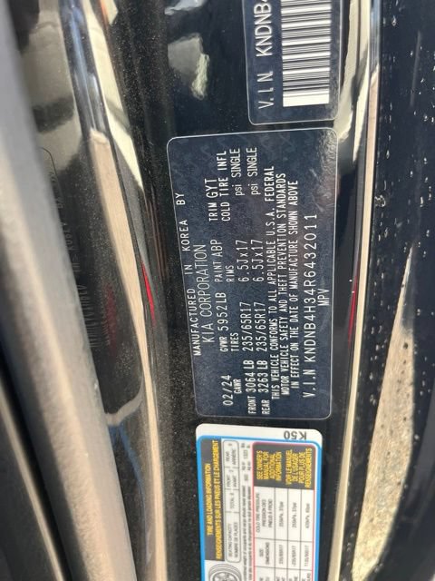 Used 2024 Kia Carnival LX FWD image 14