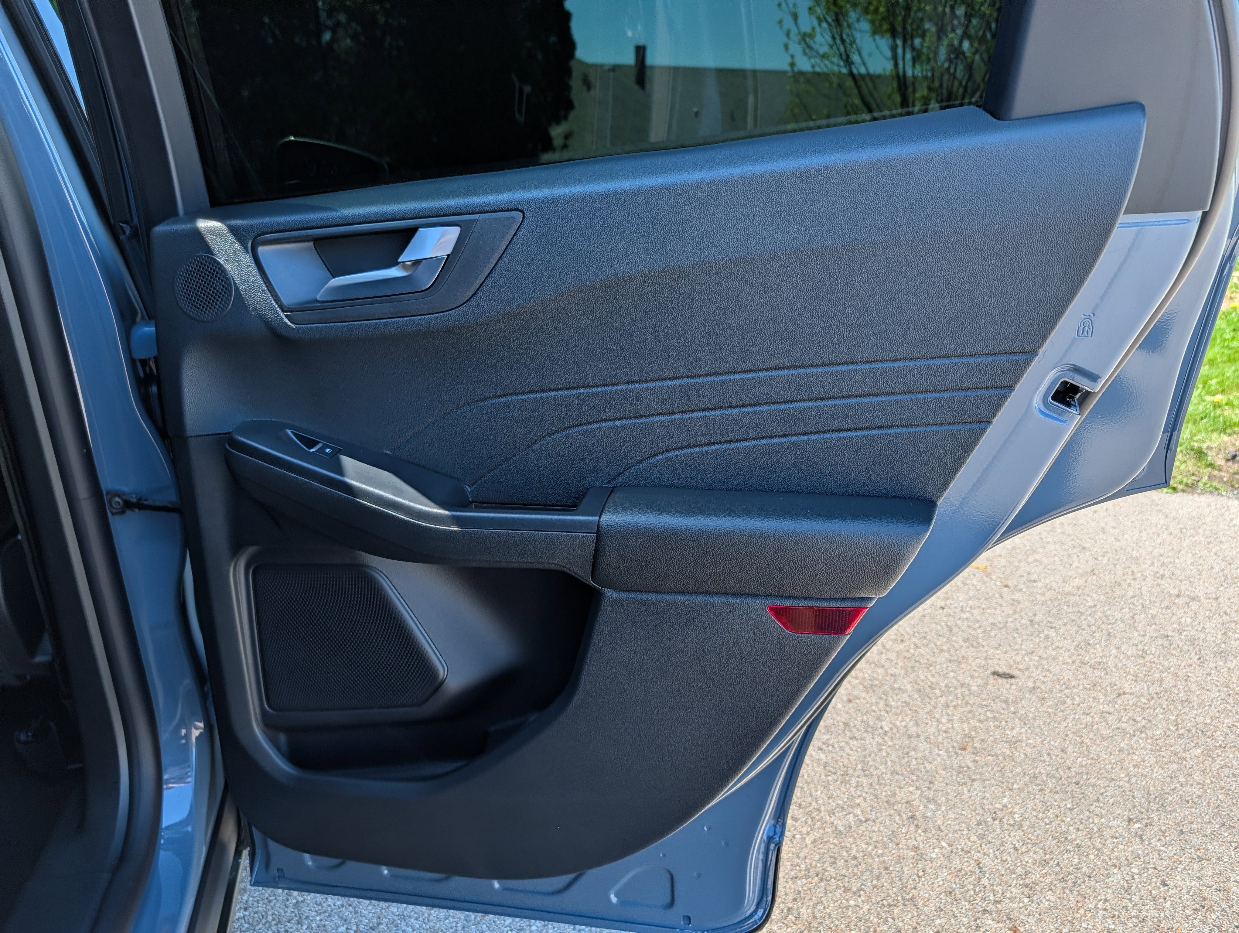 Used 2026 Ford Escape SE w/ PHEV Premium Package image 44