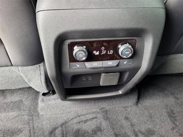 Used 2025 Chevrolet Traverse RS w/ LPO, Floor Liner Package image 18