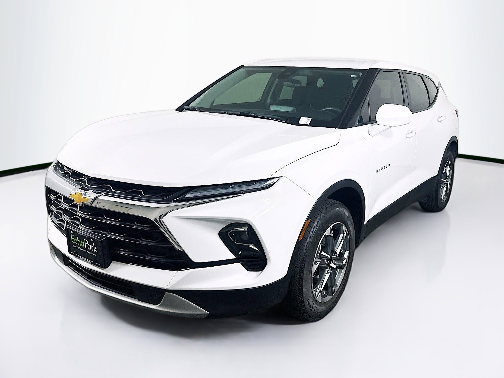 Used 2024 Chevrolet Blazer LT w/ Driver Confidence Package image 3