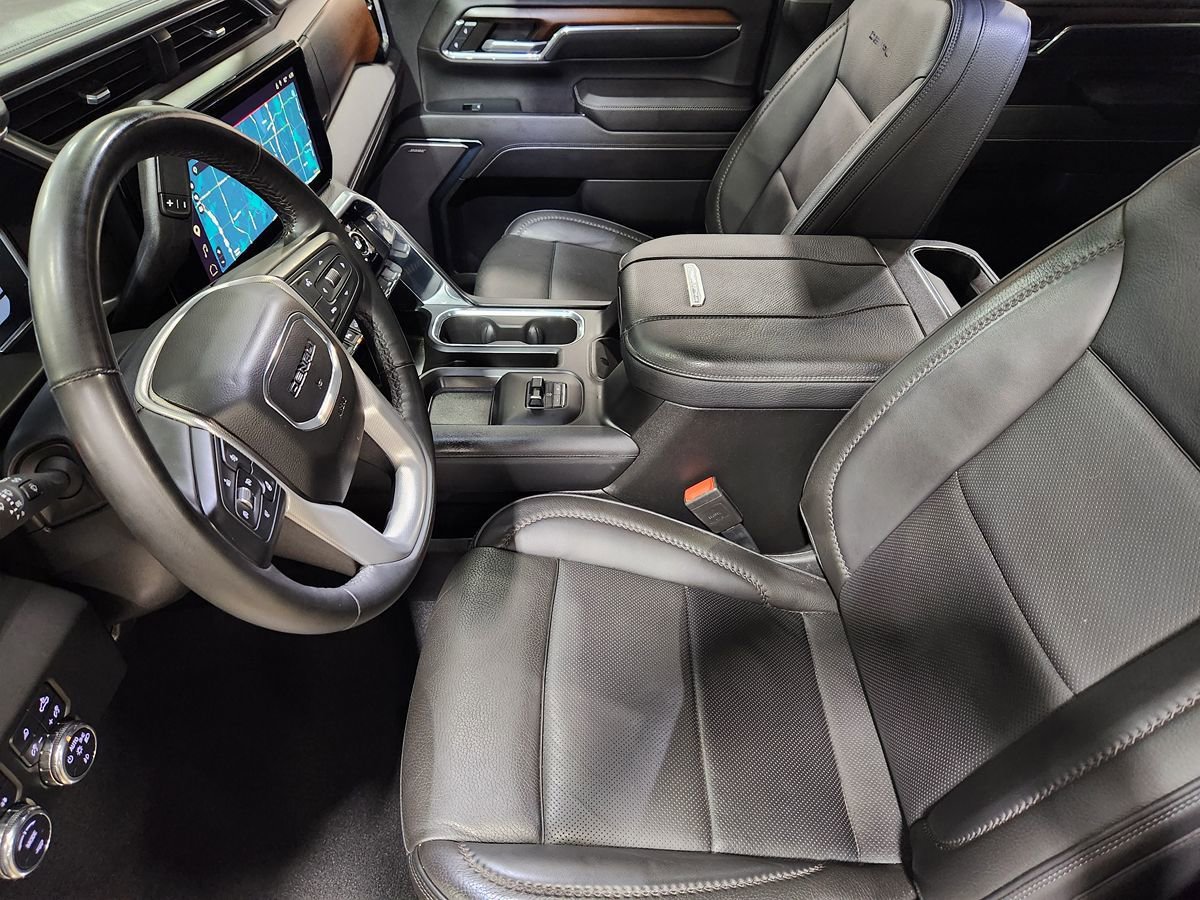 Used 2024 GMC Sierra 2500 Denali w/ Denali Reserve Package AWD/4WD image 32