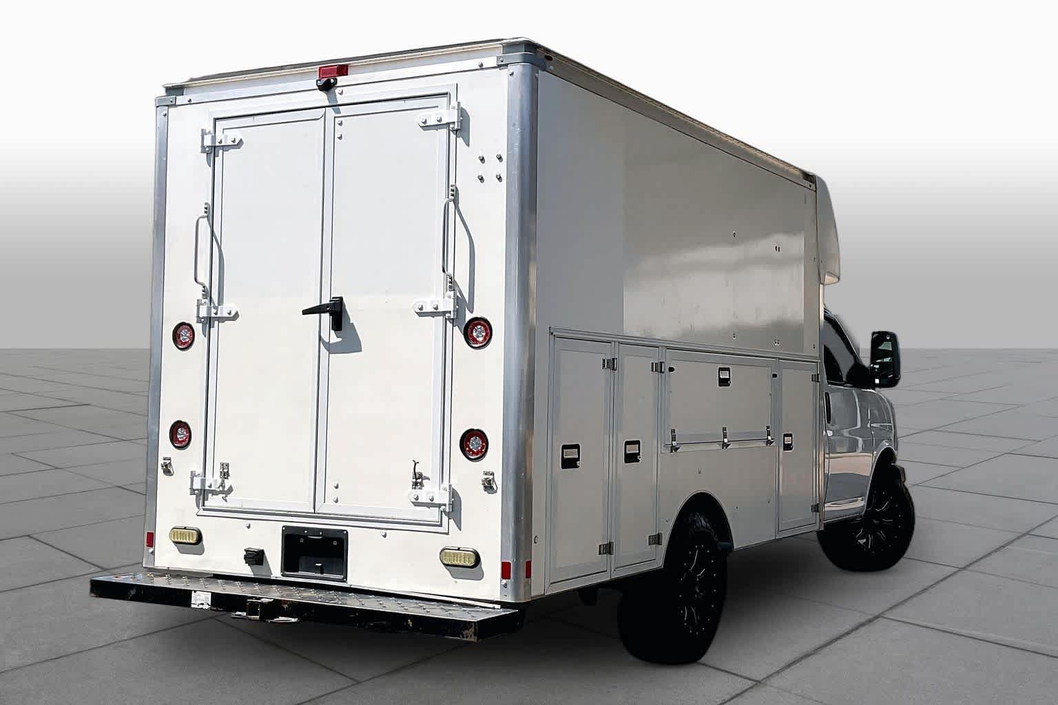 Used 2019 Chevrolet Express 3500 w/ Power Convenience Package RWD image 11
