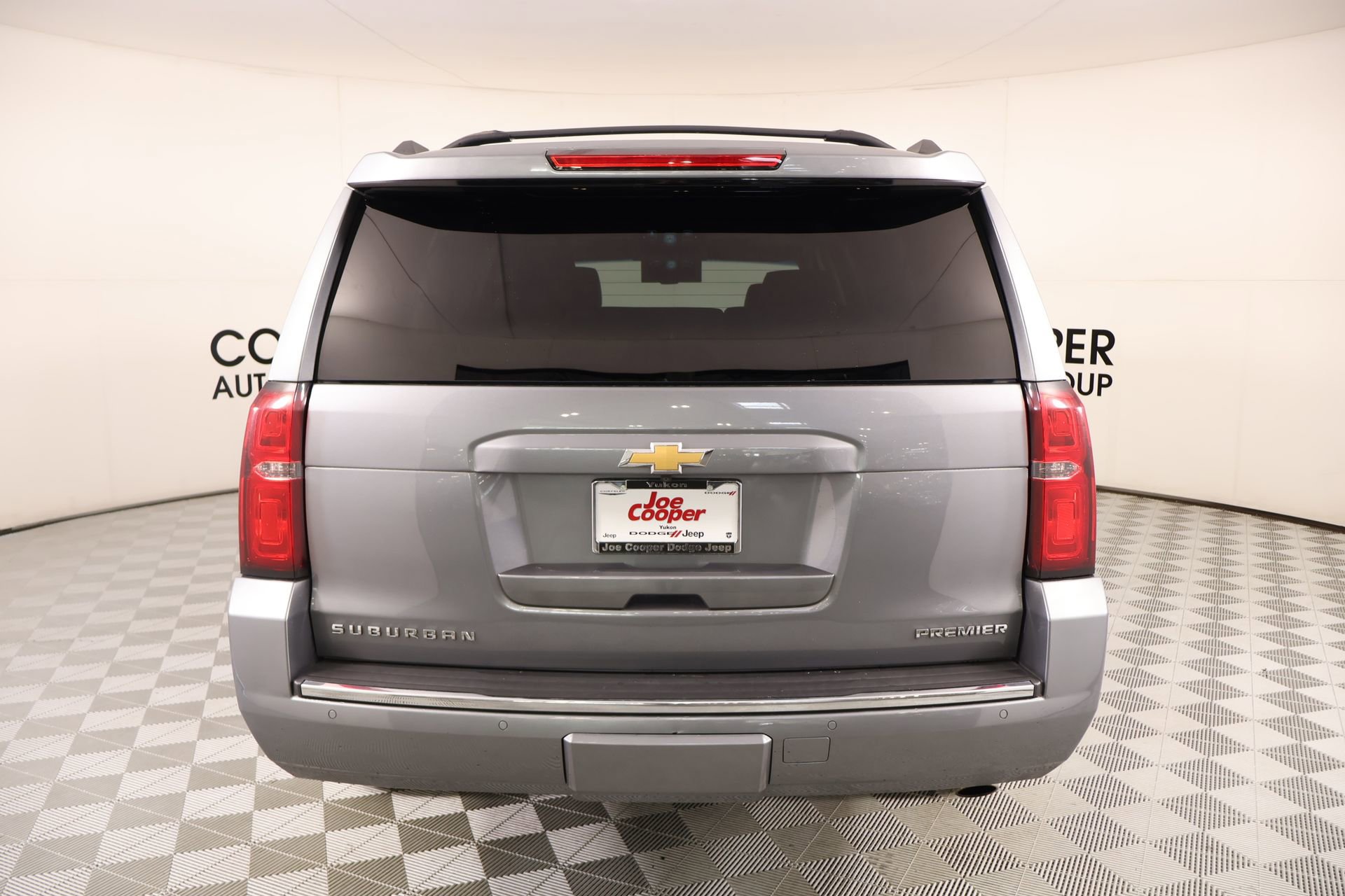 Used 2019 Chevrolet Suburban Premier w/ Premier Plus Edition image 25