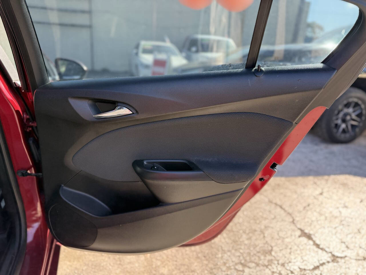 Used 2017 Chevrolet Cruze LT w/ Convenience Package image 24