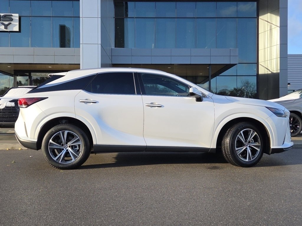 Used 2023 Lexus RX 350h image 27