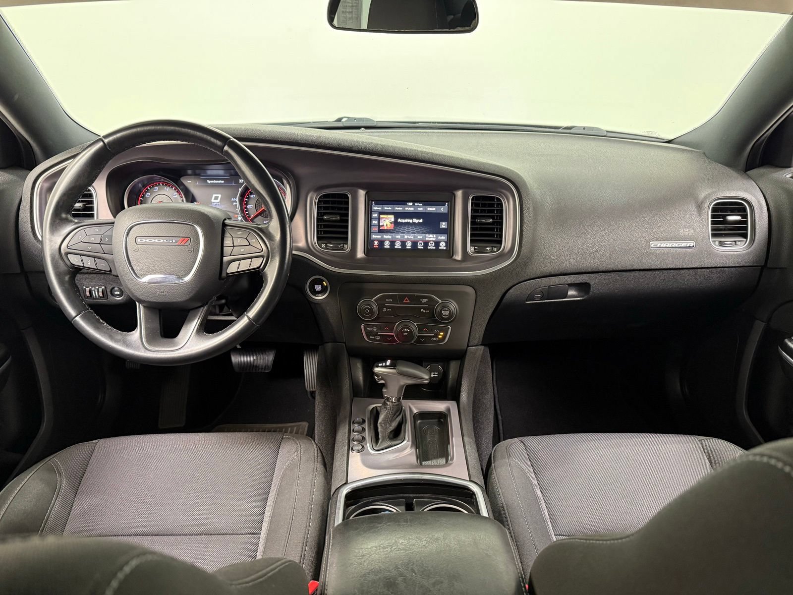 Used 2019 Dodge Charger SXT RWD image 23