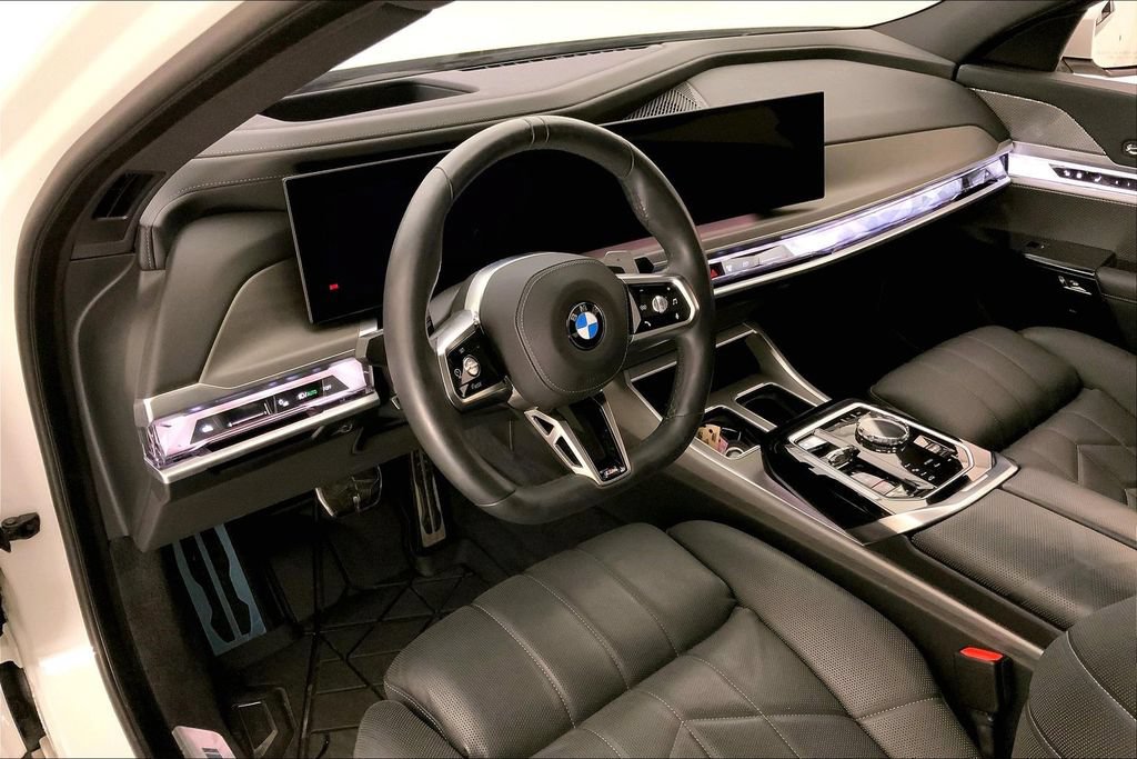 Certified 2023 BMW 760i xDrive AWD/4WD image 21