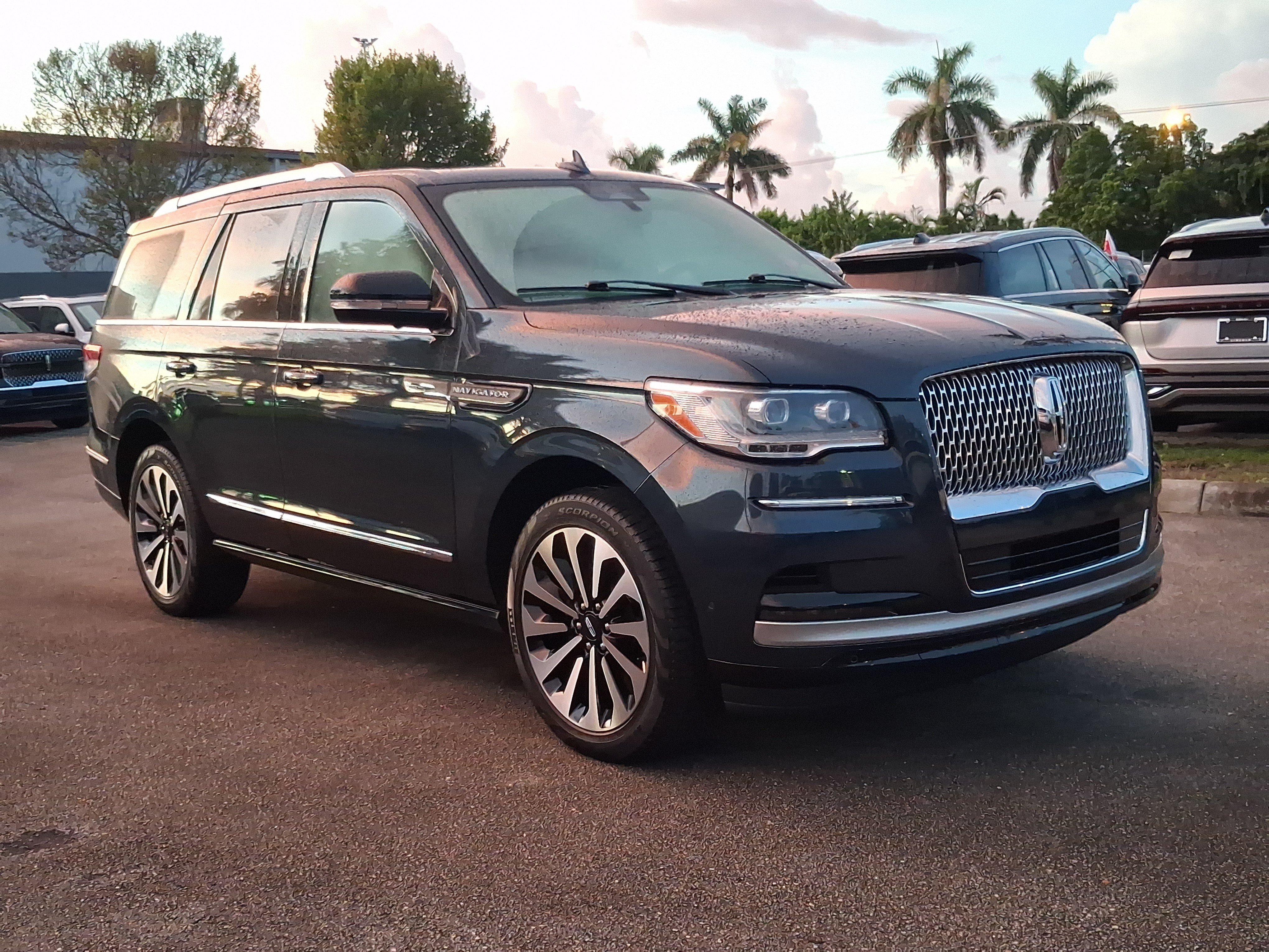 Certified 2024 Lincoln Navigator Reserve AWD/4WD image 23