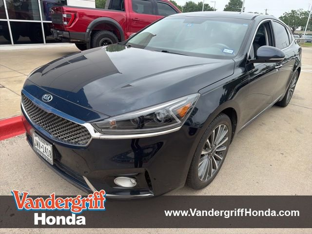 Used 2017 Kia Cadenza Premium FWD image 1