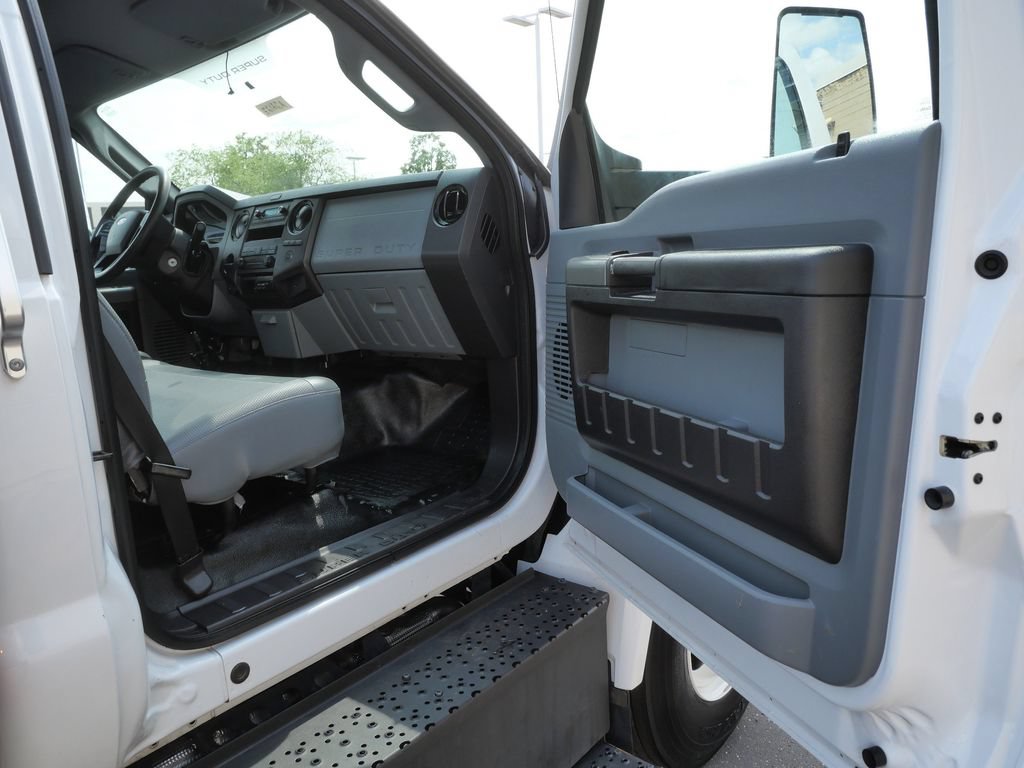 Used 2022 Ford F650 2WD Regular Cab Super Duty image 15