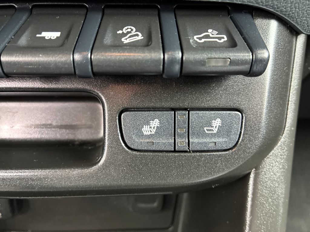 Used 2021 Chevrolet Colorado Z71 w/ Safety Package AWD/4WD image 29