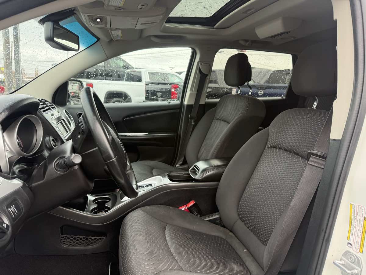 Used 2016 Dodge Journey Crossroad AWD/4WD image 9